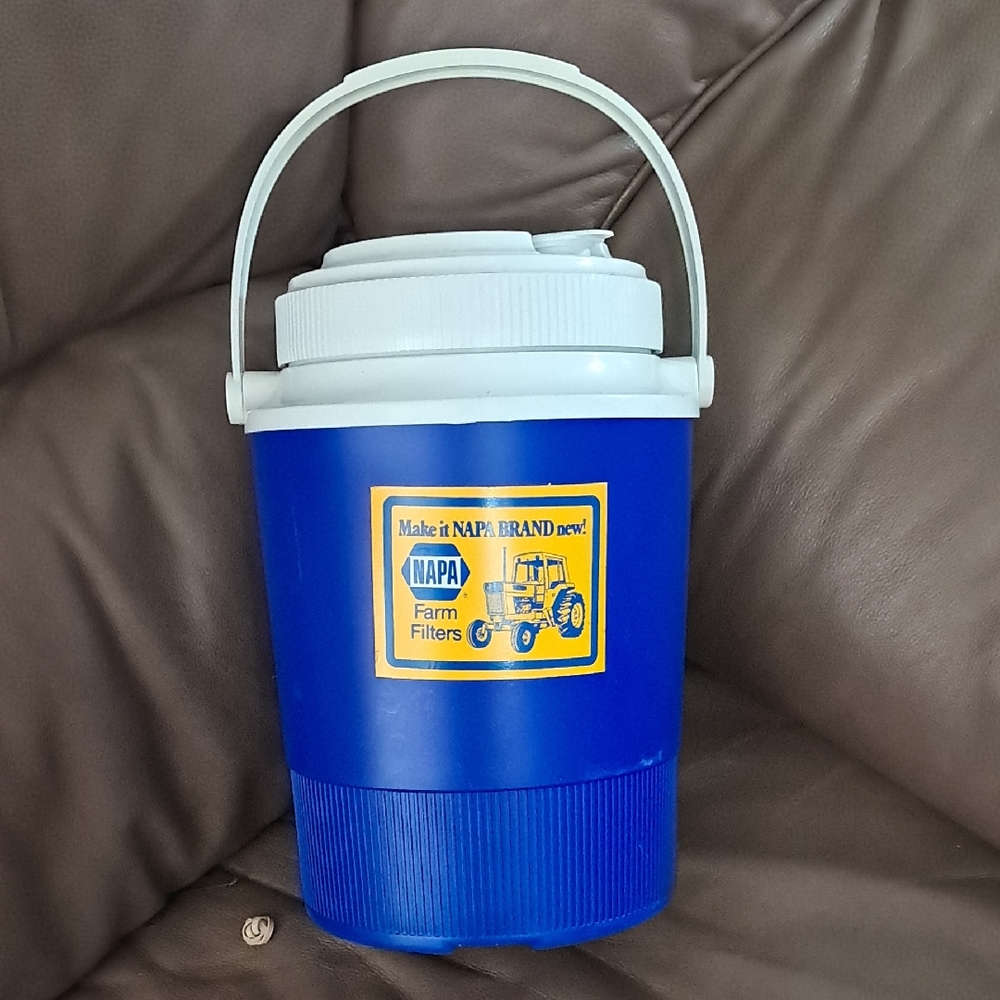 Vintage Collectable NAPA  GottBlue Insulated Jug Cooler with Handle